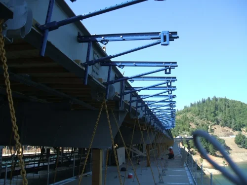 06100 Pit River Brackets for egde protecion