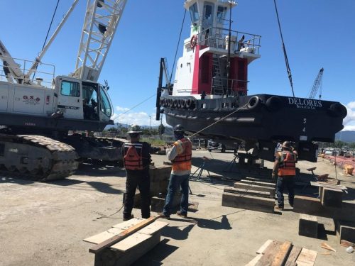 5 26-040 tug boat loading 5-27-26